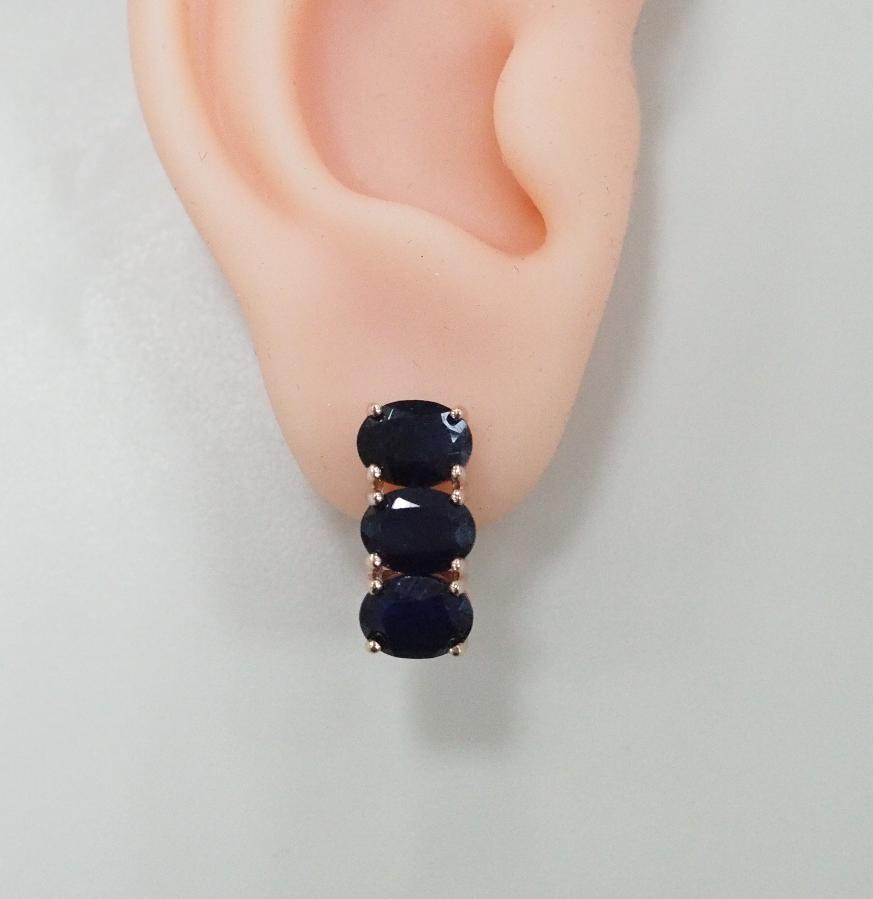 Серебряные серьги с сапфирами